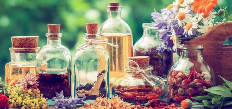 Fitoterapia: el tratamiento natural más popular de la medicina alternativa Fitoterapia: el tratamiento natural más popular de la medicina alternativa
