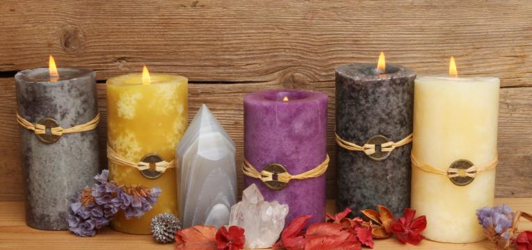 Los colores, formas y pureza de la vela abre caminos Los colores, formas y pureza de la vela abre caminos