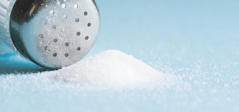 Ritual de la sal y el espejo contra las entidades negativas Ritual de la sal y el espejo contra las entidades negativas