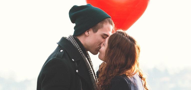 cómo nos relacionamos según los besos cómo nos relacionamos según los besos